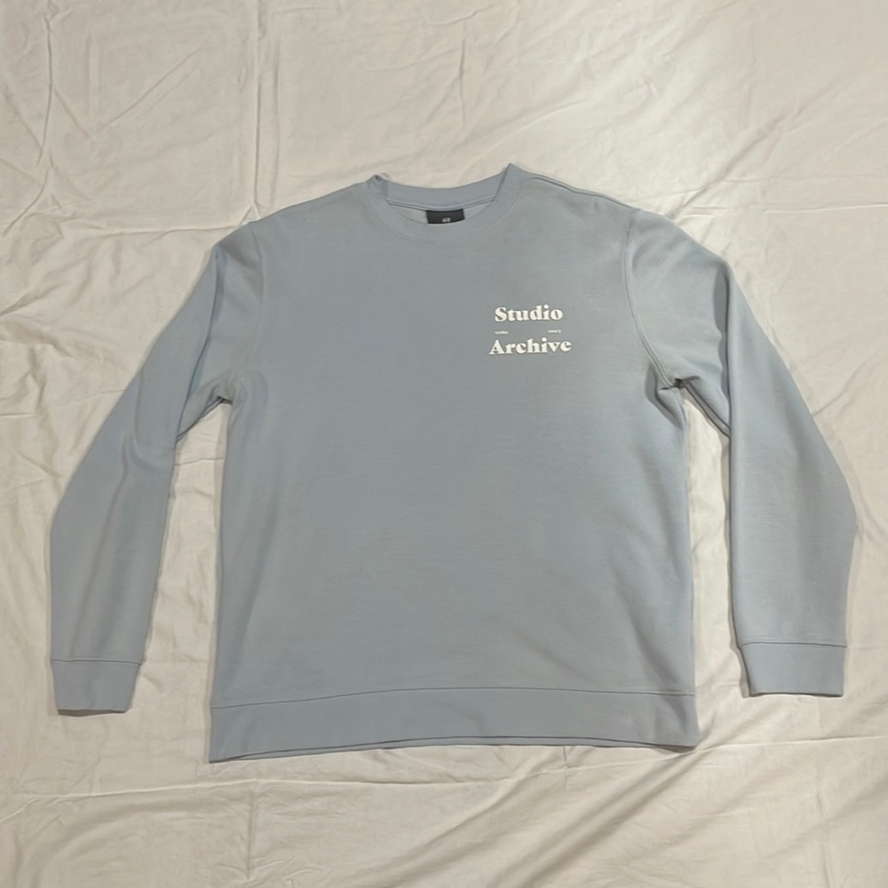 H&M light blue sweater